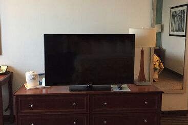هتل Baymont By Wyndham Denver International Airport