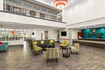 هتل Best Western Galleria Inn & Suites