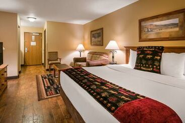 هتل Best Western Plus Kelly Inn & Suites