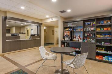 هتل Candlewood Suites Fort Myers/sanibel Gateway, An Ihg