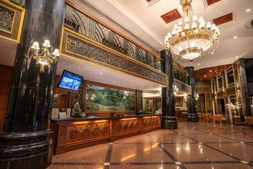 هتل Century Pines Resort