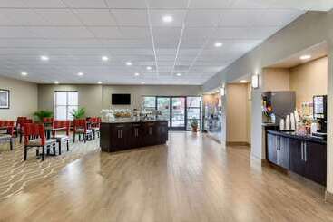 هتل Comfort Suites