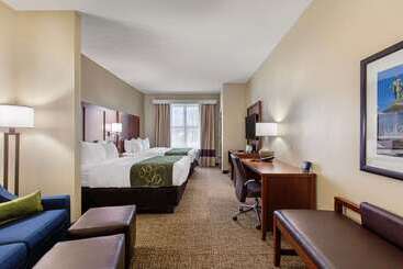 هتل Comfort Suites