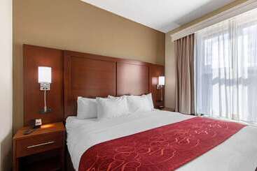 هتل Comfort Suites