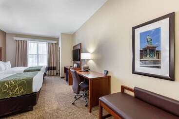 هتل Comfort Suites