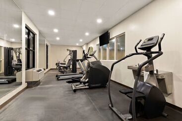 هتل Comfort Suites