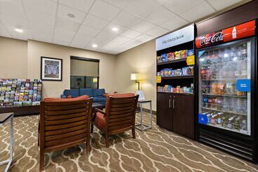 هتل Comfort Suites