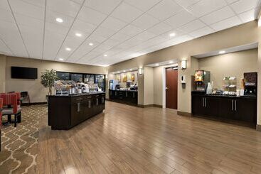 هتل Comfort Suites