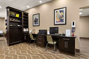 هتل Comfort Suites