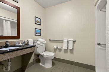 هتل Comfort Suites