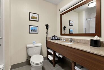هتل Comfort Suites