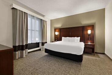 هتل Comfort Suites