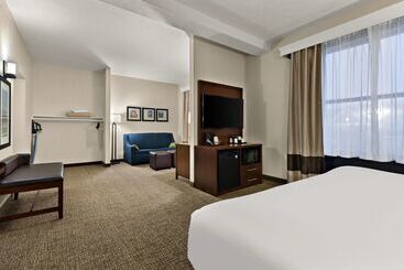 هتل Comfort Suites