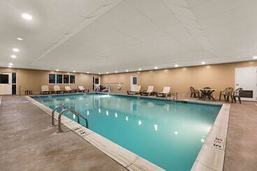 هتل Comfort Suites