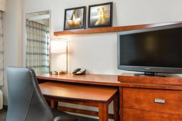 هتل Courtyard By Marriott Houston Galleria