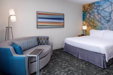هتل Courtyard Kansas City Overland Park/convention Center