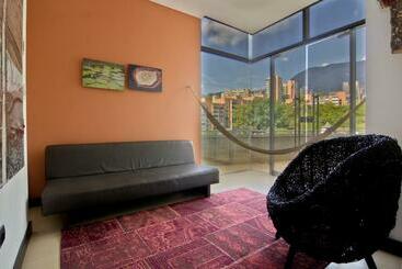 Diez Hotel Categoría Colombia