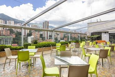 Diez Hotel Categoría Colombia