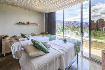 Diez Hotel Categoría Colombia