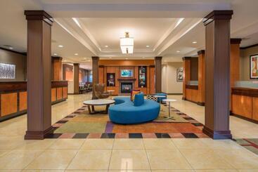 هتل Fairfield Inn & Suites By Marriott Portland North