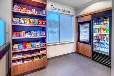 هتل Fairfield By Marriott At Lakewood Ranch   Sarasota