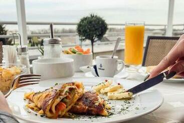 فندق Famulus