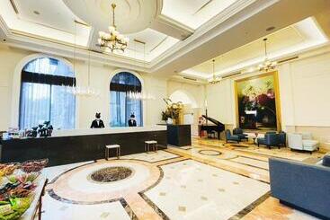هتل Hamp Court Palace Taipei
