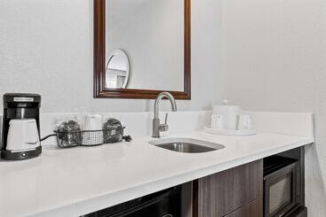 هتل Hampton Inn & Suites Colorado Springs/air Force Academy