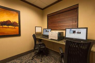 هتل Hampton Inn & Suites Colorado Springs/air Force Academy