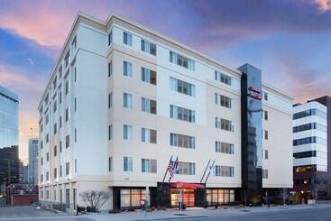 هتل Hampton Inn & Suites Denverdowntown