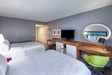 هتل Hampton Inn & Suites Houstonbush Intercontinental Aprt