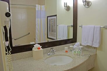 هتل Hilton Garden Inn Guanacaste Airport