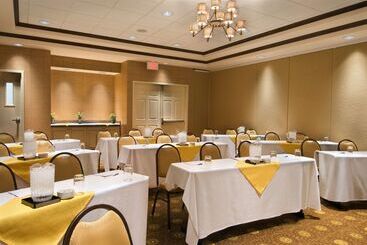 هتل Hilton Garden Inn Phoenix Airport North