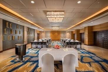 هتل Holiday Inn Agra Mg Road An Ihg