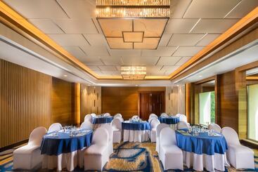 هتل Holiday Inn Agra Mg Road An Ihg