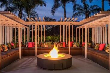 هتل Doubletree By Hilton Sarasota Bradenton Airport