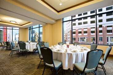هتل Homewood Suites By Hilton Baltimore Inner Harbor