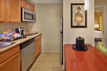 هتل Homewood Suites By Hilton Daytona Beach Speedwayairport