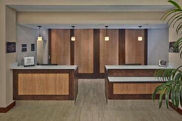هتل Homewood Suites By Hilton Daytona Beach Speedwayairport