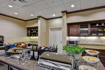 هتل Homewood Suites Houston West Energy Corridor