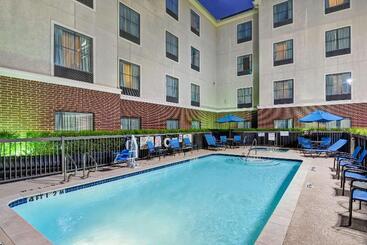 هتل Homewood Suites Houston West Energy Corridor