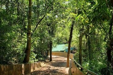 هتل Iguazu Jungle Lodge