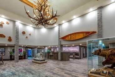 هتل La Quinta By Wyndham Fairbanks Airport
