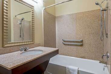 هتل La Quinta By Wyndham Houma