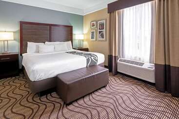 هتل La Quinta By Wyndham Houma