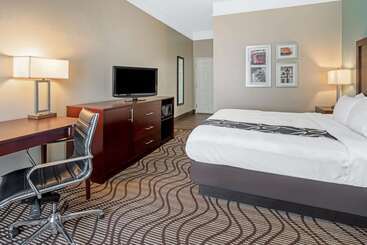 هتل La Quinta By Wyndham Houma