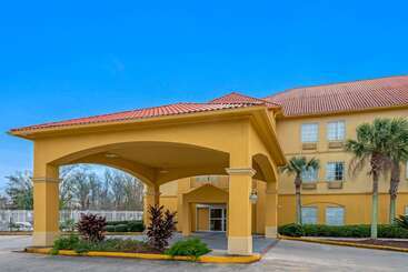 هتل La Quinta By Wyndham Houma