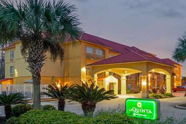 هتل La Quinta By Wyndham Houma