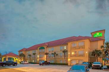 هتل La Quinta By Wyndham Houma