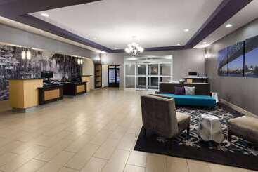 هتل La Quinta By Wyndham Houma